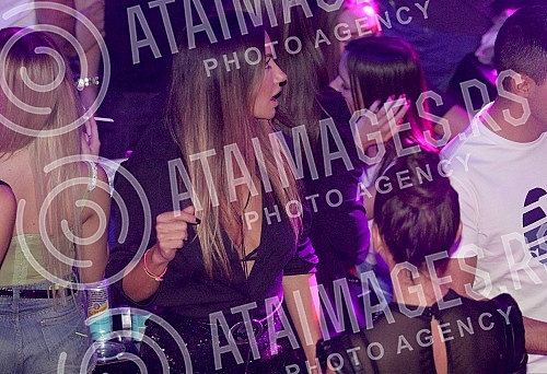 Performance of Radisa Trajkovic - Djani held on raft River.Nastup Radise Trajkovica - Djani na splavu River. 