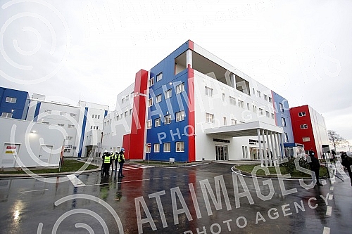Covid Hospital in Batajnica, built in just four months, is ready to receive the first patients, who will enter the health facility today after 5 p.m.Covid bolnica u Batajnici, izgradjena za samo cetiri meseca, spremna je za prijem prvih pacijenata,