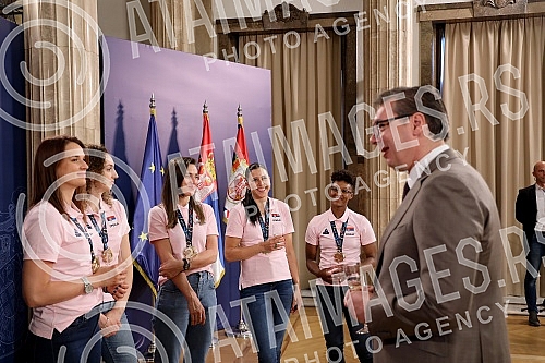 The President of Serbia, Aleksandar Vucic, received in the Presidency the women's basketball national team of Serbia, which won a gold medal at the European Championship.Predsednik Srbije Aleksandar Vucic primio je  u Predsednistvu zensku kosarkask