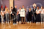 The President of Serbia, Aleksandar Vucic, received in the Presidency the women's basketball national team of Serbia, which won a gold medal at the European Championship.Predsednik Srbije Aleksandar Vucic primio je  u Predsednistvu zensku kosarkask