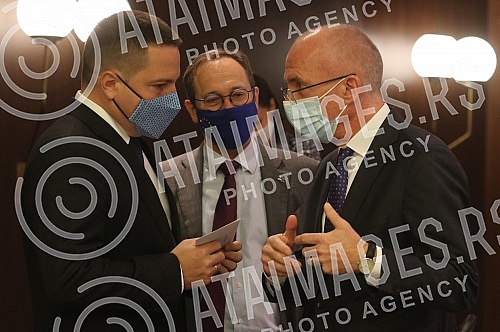 The Regional Youth Cooperation Office (RYCO) organized a grand opening and presentation of exchange programs for high schools in the Western Balkans at the Metropol Hotel.Regionalna kancelarija za saradnju mladih (RYCO) organizovala je u hotel Metr