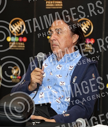 As part of the 11th FEDIS, a panel discussion on regional cooperation in the field of TV series was held at the Belgrade Youth Center.U okviru 11. FEDIS-a  u Domu omladine Beograda odrzana je Tribina o regionalnoj saradnji u oblasti TV serija.