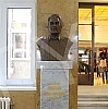 A ceremony on the occasion of the Day of the Faculty of Philology, during which a bust of academician Nikola Milosevic was unveiled.Svecanost povodom Dana Filoloskog fakulteta tokom koje je otkrivena bista akademiku Nikoli Milosevicu. 