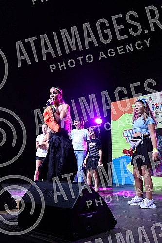 The Office for Youth of the City of Belgrade and the City Municipality of Stari Grad marked the International Youth Day with a large demonstration under the slogan 