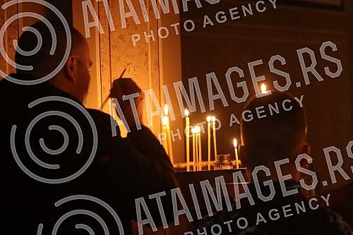 His Holiness Serbian Patriarch Porfirije arrived at the Church of the Nativity of the Most Holy Mother of God in Sarajevo, where he was welcomed by His Eminence Metropolitan Hrizostom of Dabro-Bosnia with the clergy of the Serbian Orthodox Church. Pa