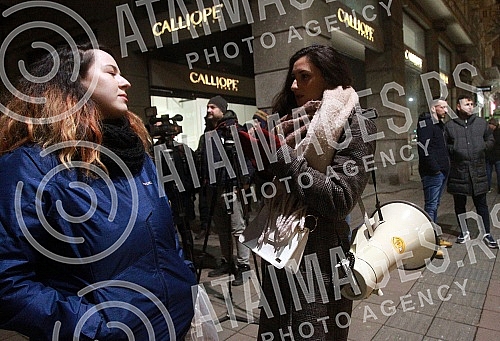 In front of the Presidency of Serbia, despite the ban on the gathering, several hundred citizens gathered at a protest organized by the organization Kreni - Promeni, demanding a ban on the extraction of pine and lithium.Ispred Predsednistva Srbije,