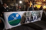 In front of the Presidency of Serbia, despite the ban on the gathering, several hundred citizens gathered at a protest organized by the organization Kreni - Promeni, demanding a ban on the extraction of pine and lithium.Ispred Predsednistva Srbije,