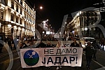 In front of the Presidency of Serbia, despite the ban on the gathering, several hundred citizens gathered at a protest organized by the organization Kreni - Promeni, demanding a ban on the extraction of pine and lithium.Ispred Predsednistva Srbije,