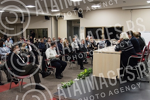 A panel discussion on the topic of social protection and social justice of the representatives Together for Serbia, Let's not drown Belgrade and the European Green Party and the Environmental Uprising was held at the Tami Residence Hotel in Nis.Pan