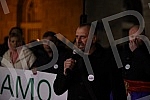 In front of the Presidency of Serbia, despite the ban on the gathering, several hundred citizens gathered at a protest organized by the organization Kreni - Promeni, demanding a ban on the extraction of pine and lithium.Ispred Predsednistva Srbije,
