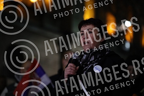 In front of the Presidency of Serbia, despite the ban on the gathering, several hundred citizens gathered at a protest organized by the organization Kreni - Promeni, demanding a ban on the extraction of pine and lithium.Ispred Predsednistva Srbije,