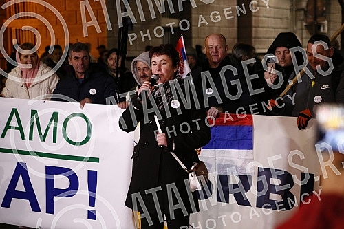 In front of the Presidency of Serbia, despite the ban on the gathering, several hundred citizens gathered at a protest organized by the organization Kreni - Promeni, demanding a ban on the extraction of pine and lithium.Ispred Predsednistva Srbije,