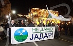 In front of the Presidency of Serbia, despite the ban on the gathering, several hundred citizens gathered at a protest organized by the organization Kreni - Promeni, demanding a ban on the extraction of pine and lithium.Ispred Predsednistva Srbije,