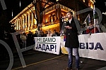 In front of the Presidency of Serbia, despite the ban on the gathering, several hundred citizens gathered at a protest organized by the organization Kreni - Promeni, demanding a ban on the extraction of pine and lithium.Ispred Predsednistva Srbije,