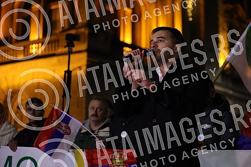 In front of the Presidency of Serbia, despite the ban on the gathering, several hundred citizens gathered at a protest organized by the organization Kreni - Promeni, demanding a ban on the extraction of pine and lithium.Ispred Predsednistva Srbije,