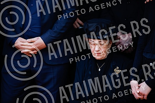  One of the best football players and coaches in Bosnia and Herzegovina ever Ivica Osim was buried in the Alley of the Greats at the Bare City Cemetery in Sarajevo.Jedan od najboljih fudbalera i trenera Bosne i Hercegovine ikada Ivica Osim sahranje