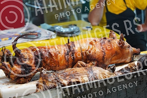 The 32nd Roast has started in Leskovac and will last until August 28.U Leskovcu je pocela 32. Rostiljijada koja ce trajati do 28. avgusta.