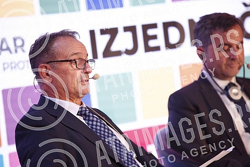 A rally was held in Hotel Zira on the occasion of World HIV Day.U Hotelu Zira odrzan je skup povodom Svetskog dana borbe protiv HIV-a.