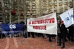 The Education Union of Serbia and the Education Workers' Union of Serbia organized a protest.Sindikat obrazovanja Srbije i Sindikat radnika u prosveti Srbije organizovali su protest.