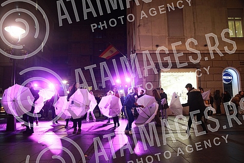 European Movement in Serbia organized flash mob Serbia is Europe.Evropski pokret u Srbiji je organizovao flash mob Srbija jeste Evropa.