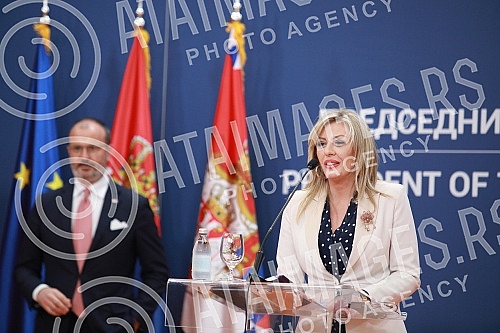 At the Palace of Serbia, Minister for European Integration Jadranka Joksimovic and Head of the EU Delegation to Serbia Sem Fabrizi signed the Financial Agreement for the first part of the IPA program for 2020.U Palati Srbije ministarka za evropske 