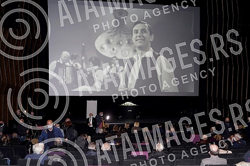 Commemoration on the occasion of the death of Predrag Zivkovic Tozovac was held in Kombank Hall.Komemoracija povodom smrti Predraga Zivkovica Tozovca odrzana u Kombank dvorani.