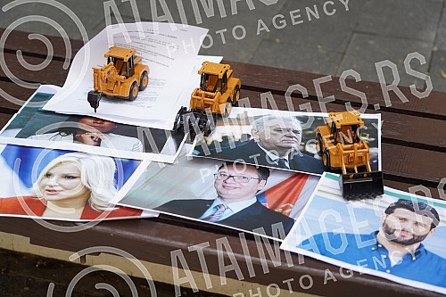 In front of the fountain on Andricev venac, a performance by organizations gathered around the 