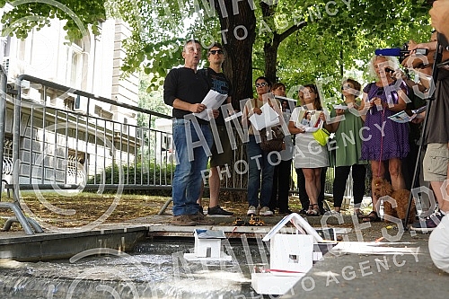 In front of the fountain on Andricev venac, a performance by organizations gathered around the 