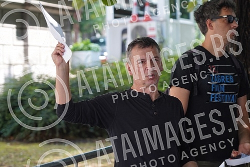 In front of the fountain on Andricev venac, a performance by organizations gathered around the 