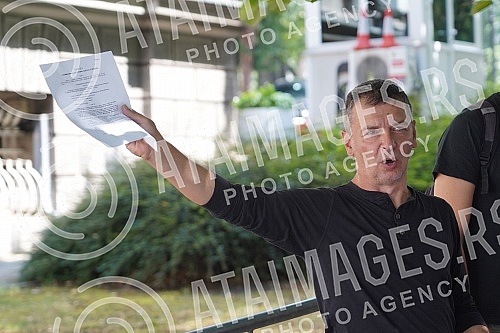 In front of the fountain on Andricev venac, a performance by organizations gathered around the 