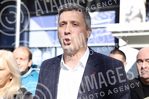 President of the Serbian movement Dveri Bosko Obradovic and environmental activist prof. Dr. Dusko Kuzovic, held a press conference in front of the building of the Radio Television of Serbia, with the topic: 