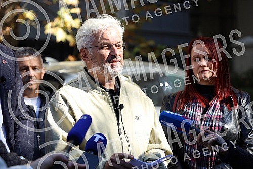 President of the Serbian movement Dveri Bosko Obradovic and environmental activist prof. Dr. Dusko Kuzovic, held a press conference in front of the building of the Radio Television of Serbia, with the topic: 