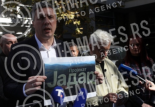 President of the Serbian movement Dveri Bosko Obradovic and environmental activist prof. Dr. Dusko Kuzovic, held a press conference in front of the building of the Radio Television of Serbia, with the topic: 