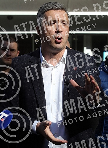 President of the Serbian movement Dveri Bosko Obradovic and environmental activist prof. Dr. Dusko Kuzovic, held a press conference in front of the building of the Radio Television of Serbia, with the topic: 