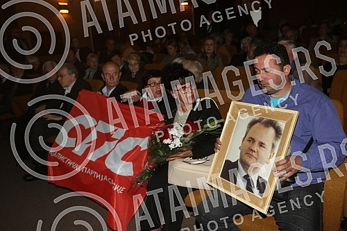 The commemoration of Mirjana Markovic was held in the Pozarevac Cultural Center.Komemoracija Mirjane Markovic odrzana je u Kulturnom centru Pozarevca