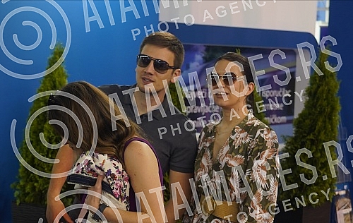 As part of the 64th International Fair of Technology and Technical Achievements at the Belgrade Fair, in Hall 3 at the PR-DC stand (Pink Research & Development Center), DJ Zex played music at the After Work Matinee.U okviru 64. Medjunarodnog sajma 