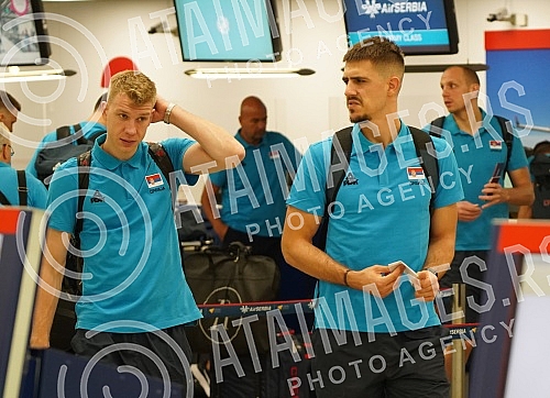 The basketball team of Serbia left early this morning from Nikola Tesla Airport to Prague for the European Championship.Kosarkaska reprezentacija Srbija otputovala je rano jutros sa aerodromu Nikola Tesla u Prag na Evropsko prvenstvo.
