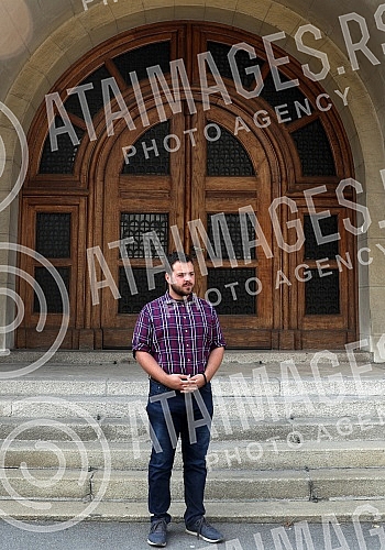 Marko Zarkov, a student of the Serbian Orthodox Church Academy of Arts and Conservation, who claims that he was abducted by the vicar bishop - Bishop Stefan Saric, held a press conference in front of the Patriarchate of the Serbian Orthodox Church.
