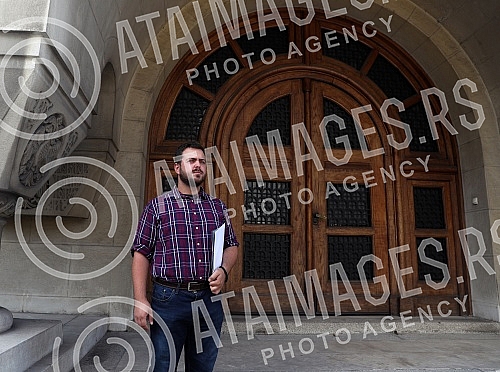 Marko Zarkov, a student of the Serbian Orthodox Church Academy of Arts and Conservation, who claims that he was abducted by the vicar bishop - Bishop Stefan Saric, held a press conference in front of the Patriarchate of the Serbian Orthodox Church.