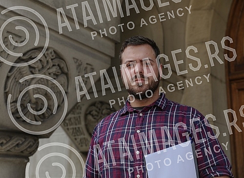 Marko Zarkov, a student of the Serbian Orthodox Church Academy of Arts and Conservation, who claims that he was abducted by the vicar bishop - Bishop Stefan Saric, held a press conference in front of the Patriarchate of the Serbian Orthodox Church.