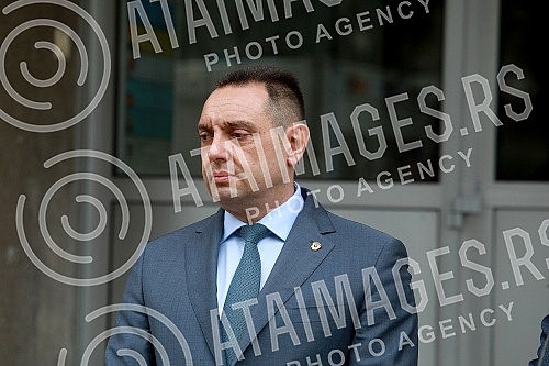 At the Torlak Institute of virology, vaccines and serums, the resident of the National assembly of the Republic of Serbia Ivica Dacic and the Minister of the interior Aleksandar Vulin received the Russian vaccine the Sputnik V against virus corona, a