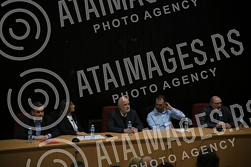Candidate for mayor of Belgrade, Vladeta Jankovic, a tour of the capital and the presentation of the program of the newspaper 