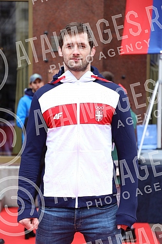 The 112th birthday of the Olympic Committee of Serbia was marked on the plateau in front of the Hotel Moskva.112. rodjendan Olimpijskog komiteta Srbije obelezen je na platou ispred hotela Moskva.