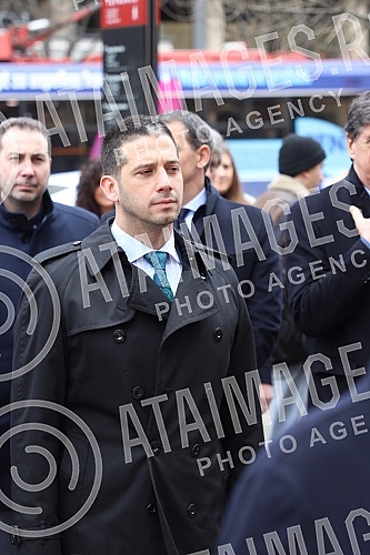 The 112th birthday of the Olympic Committee of Serbia was marked on the plateau in front of the Hotel Moskva.112. rodjendan Olimpijskog komiteta Srbije obelezen je na platou ispred hotela Moskva.