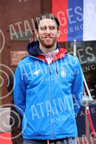 The 112th birthday of the Olympic Committee of Serbia was marked on the plateau in front of the Hotel Moskva.112. rodjendan Olimpijskog komiteta Srbije obelezen je na platou ispred hotela Moskva.