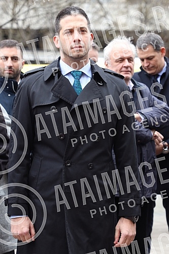The 112th birthday of the Olympic Committee of Serbia was marked on the plateau in front of the Hotel Moskva.112. rodjendan Olimpijskog komiteta Srbije obelezen je na platou ispred hotela Moskva.