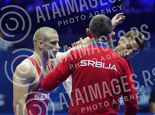 The opening ceremony of the World Wrestling Championship was held in the Stark Arena.Ceremonija svecanog otvaranja Svetskog prvenstva u rvanju odrzana u Stark areni.
