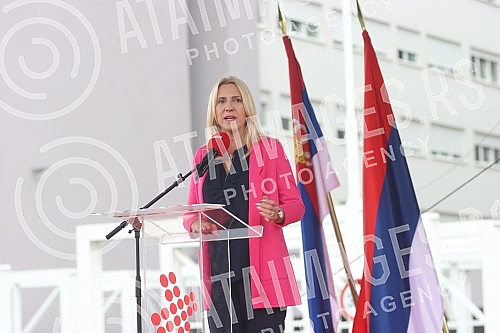 In the University Clinical Center of the Republika Srpska, the Clinic for Cardiac Surgery, located in the South Wing on an area of ââapproximately 1,500 square meters, was officially opened.U Univerzitetskom klinickom centru Republike Srpske sv