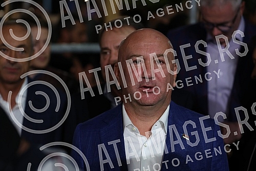 In the organization of the Holy Synod of Bishops of the Serbian Orthodox Church, in front of the Church of Saint Sava, a national prayer for the sanctity of marriage and the family, for harmony and peace in our nation, which was served by Serbian Pat