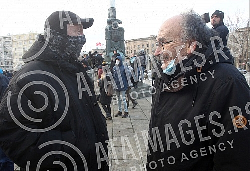 Freelancers and workers on the internet protest in front of the House of the National assembly against the announced taxation of their work. Ispred Doma Narodne skupstine protest frilensera i radnika na internetu protiv najavljenog oporezivanja nji